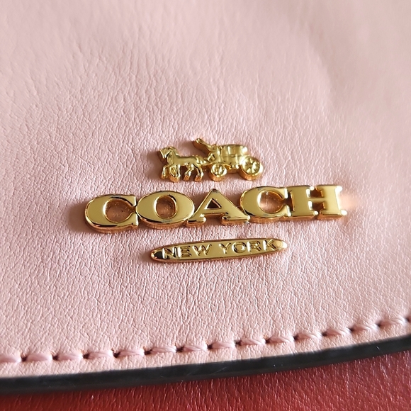 Gorgeous Coach Strawberry Colorblock Signature Leather Long Wallet ππ€π€π - Picture 2 of 16